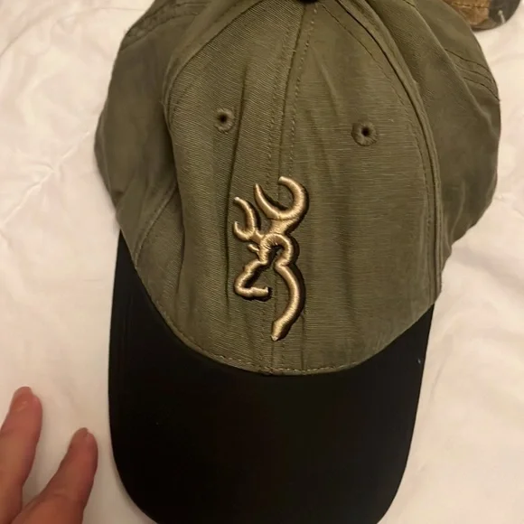 2 under armor caps. 2  browning caps - Picture 2 of 10